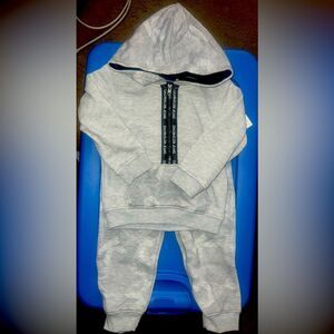 Calvin Klein matching sets (2) NEW